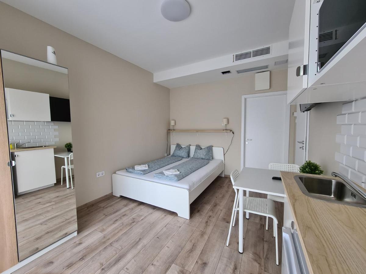 Oet Fenyo Apartmanhaz Siófok Eksteriør billede